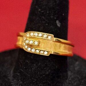 Size 7, Vintage Letter E Rhinestones Gold Tone Ring by Avon - F41